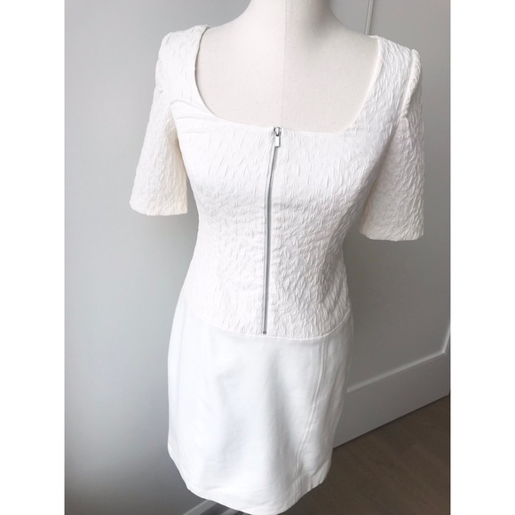 Ann Taylor Dresses & Skirts - Ann Taylor ivory zip up shift dress size 0
